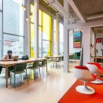 The Social Hub Extended Hotel